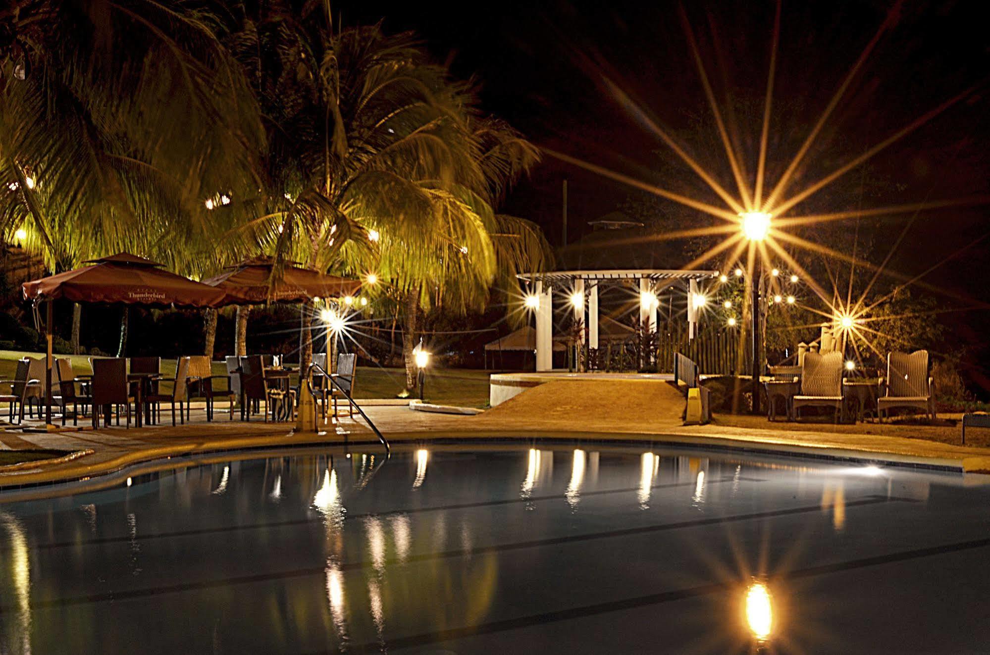 Thunderbird Resorts - Rizal Binangonan Eksteriør billede