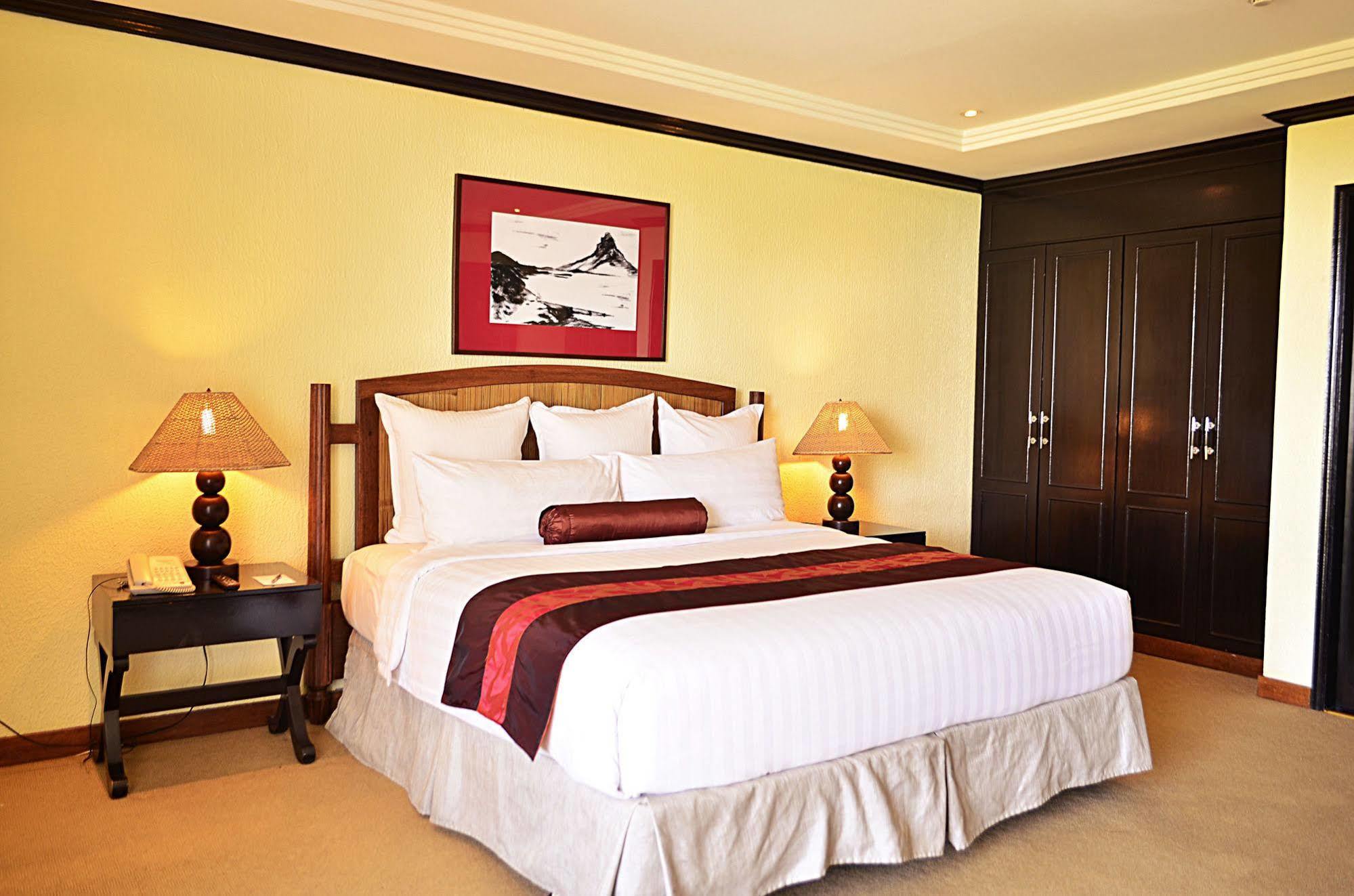 Thunderbird Resorts - Rizal Binangonan Eksteriør billede